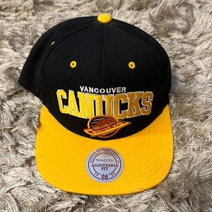 Mitchell & Ness Vancouver Canucks SnapBack